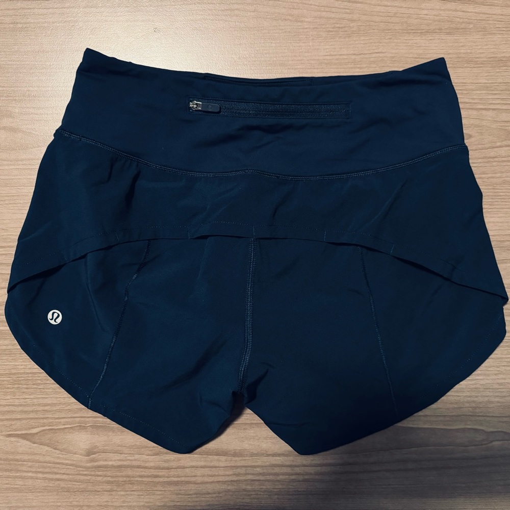 Lululemon Speed Up 4" mid rise shorts . Size 2 . True Navy